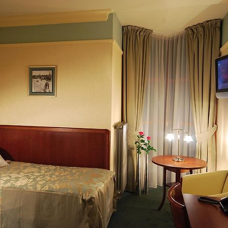 Hotel Victoria Włocławek Kültér fotó