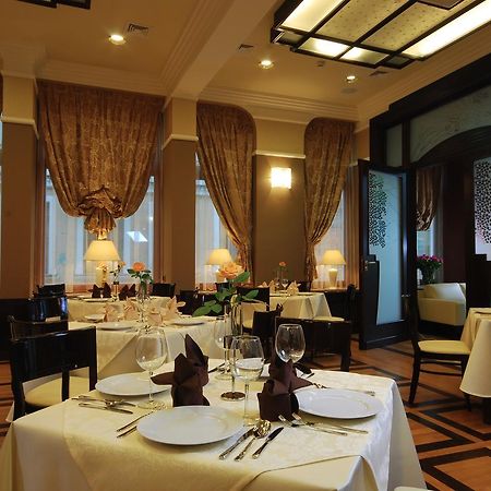 Hotel Victoria Włocławek Kültér fotó