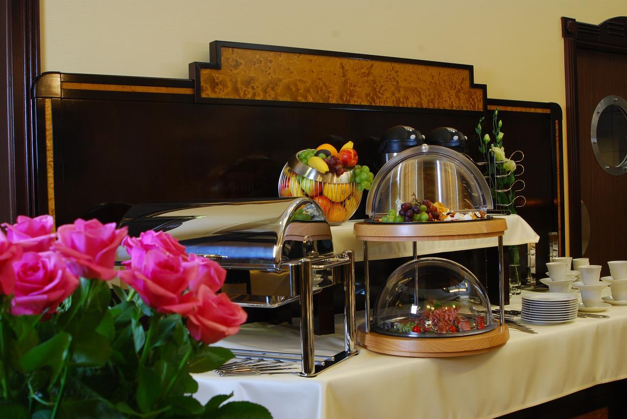 Hotel Victoria Włocławek Kültér fotó