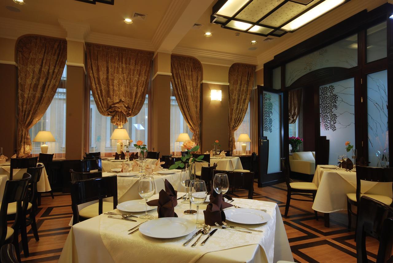 Hotel Victoria Włocławek Kültér fotó